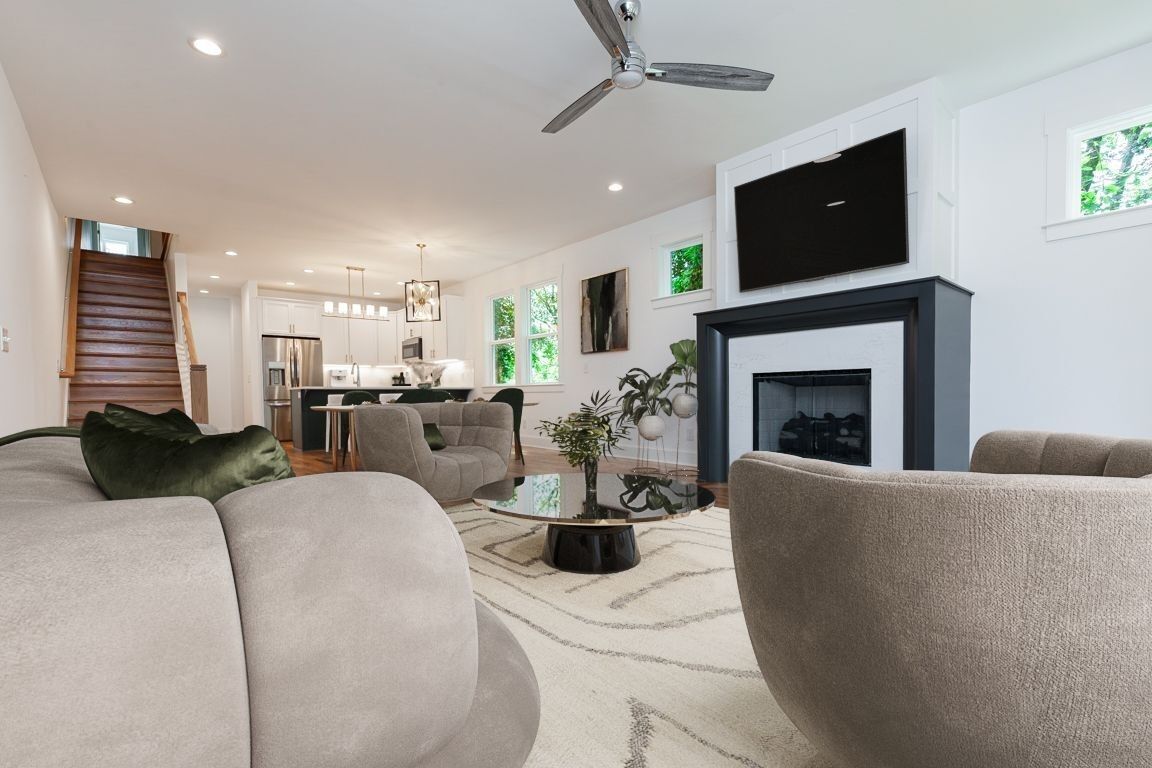 Property Photo: 801 Fairwin Av TN 37216