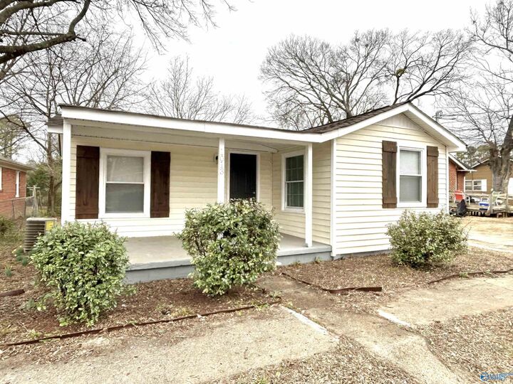 Property Photo: 1013 Meadow Drive AL 35816