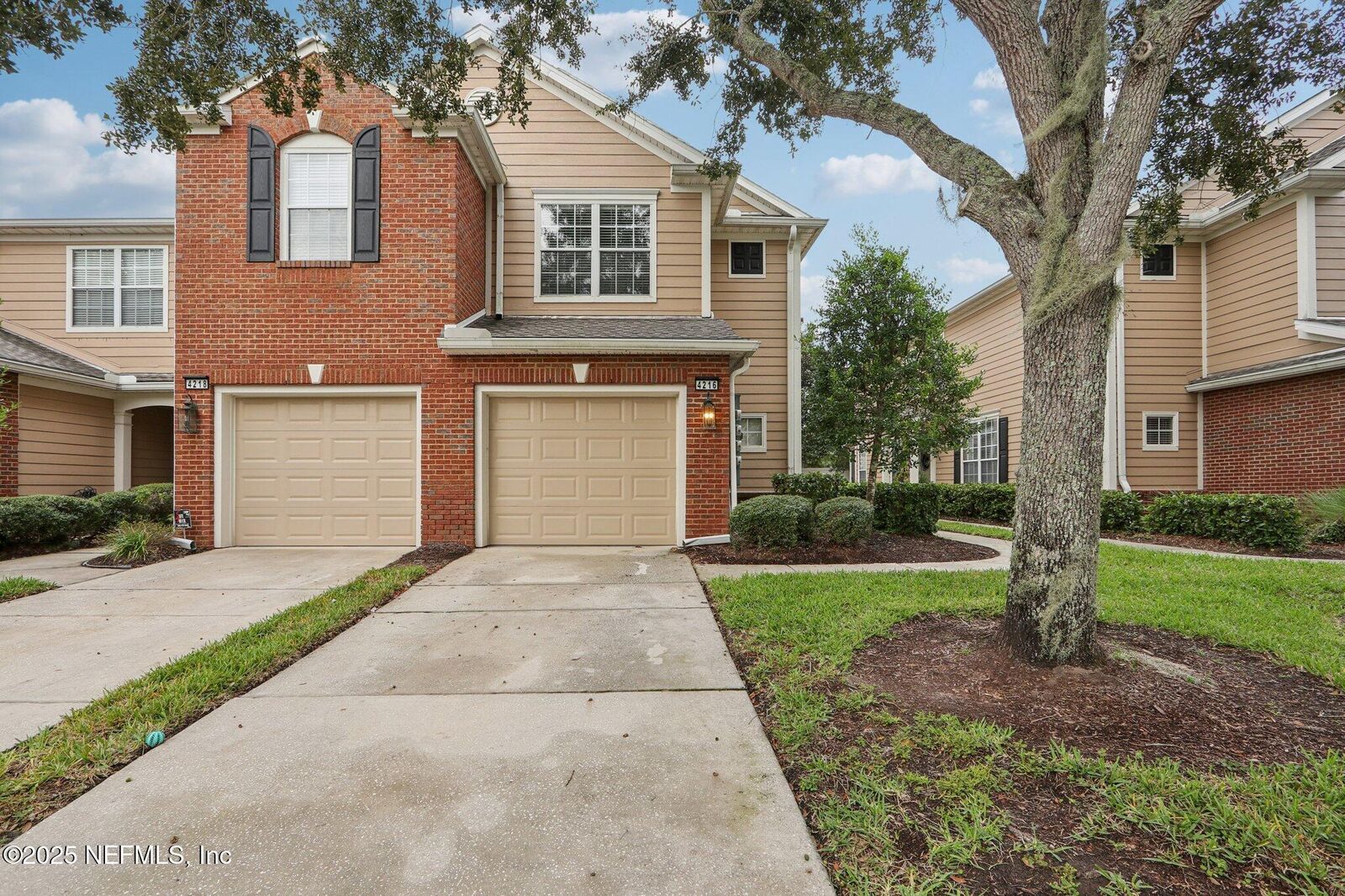 Property Photo: 4216 Crownwood Drive FL 32216