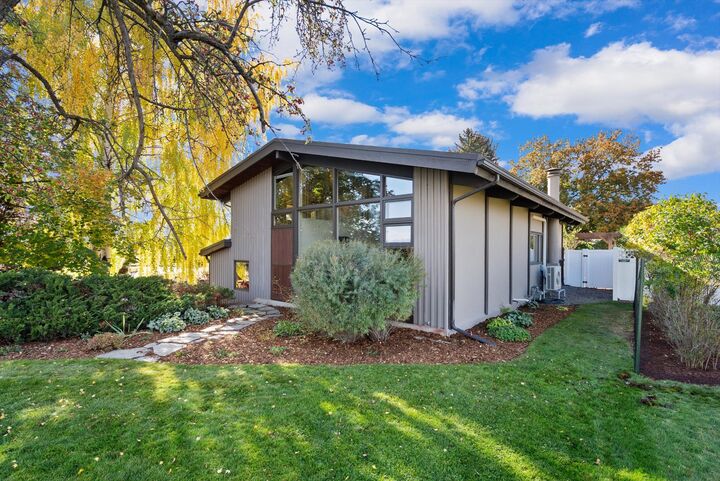 Property Photo: 1024 Woodland Avenue MT 59901