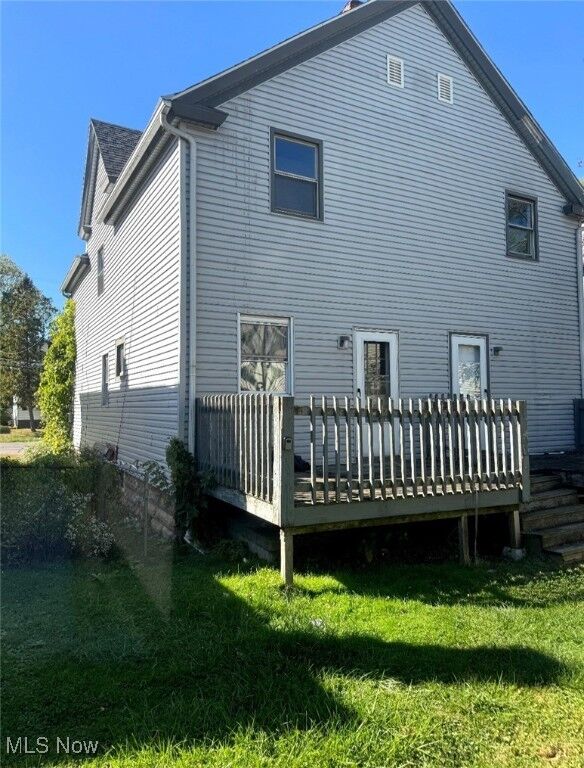 Property Photo: 1017 Washington Avenue OH 44052