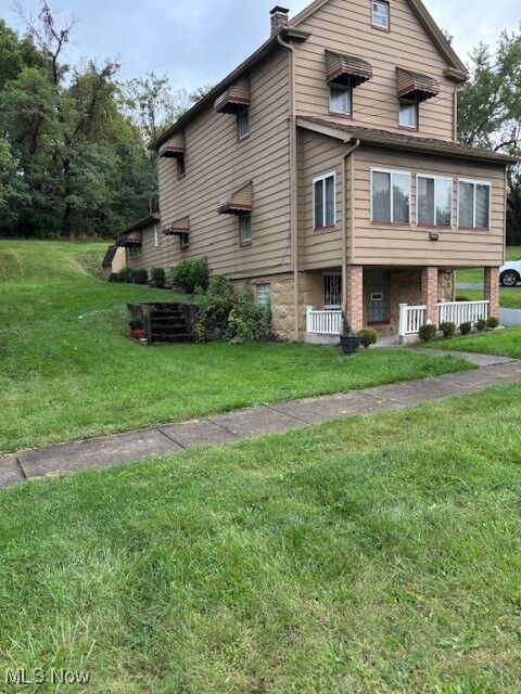 Property Photo: 353 Division Street OH 44509