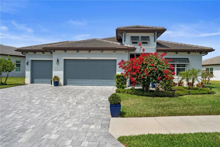Property Photo:  3671 Sapphire Cove Cir  FL 34114 