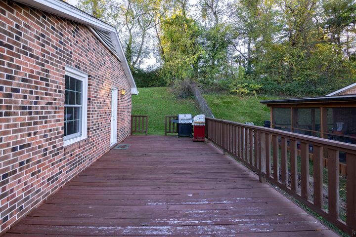 Property Photo:  925 Collins Street  VA 24073 