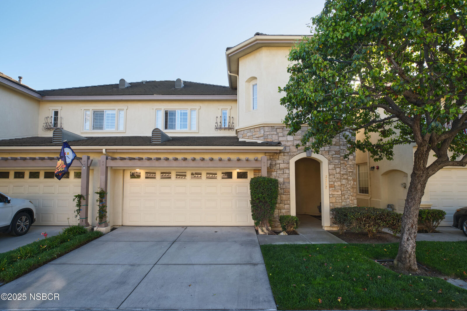 Property Photo:  2338 Eastbury Way  CA 93455 