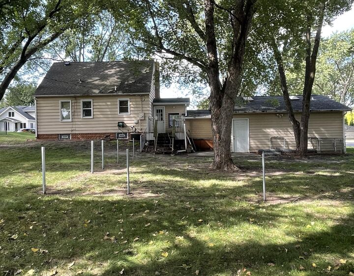 Property Photo:  4552 Brunswick Avenue N  MN 55422 