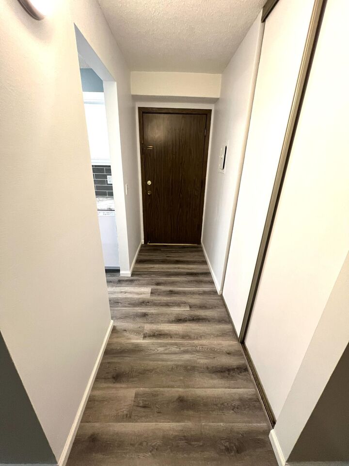 Property Photo: 924 Westbrooke Way 3 MN 55343