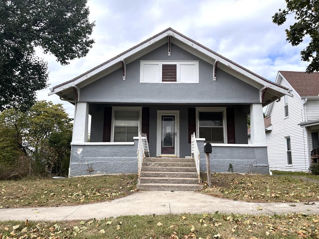 Property Photo: 311 Grand MO 64640