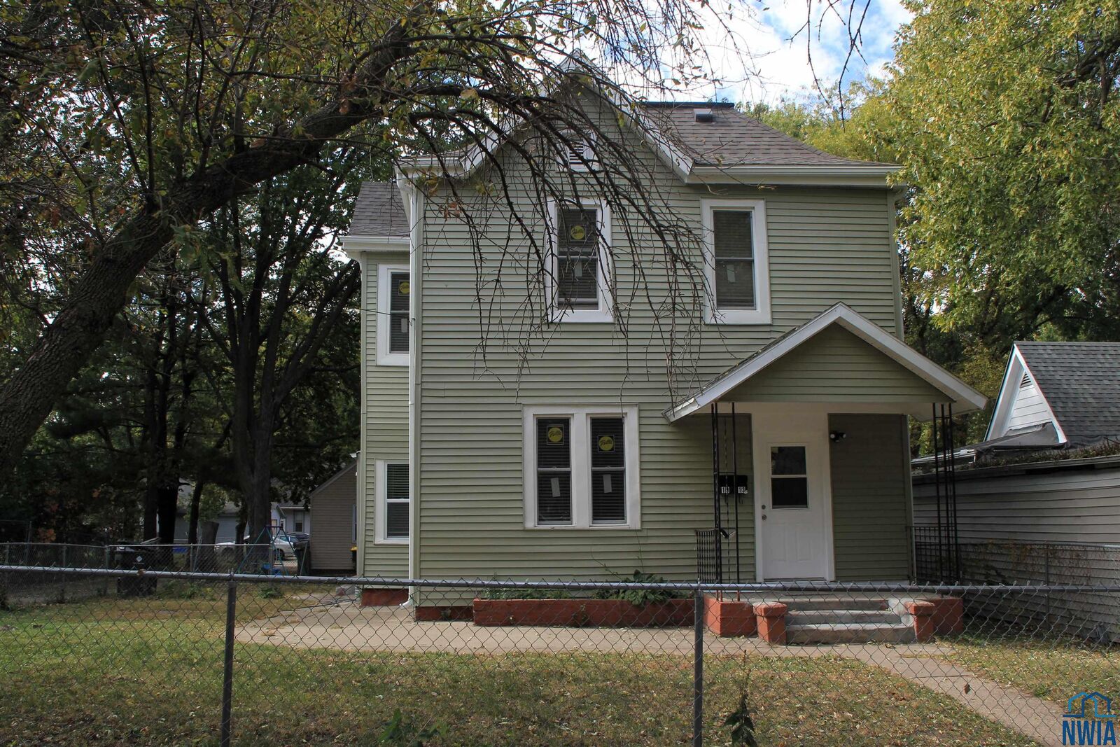 Property Photo:  1913 George  IA 51103 