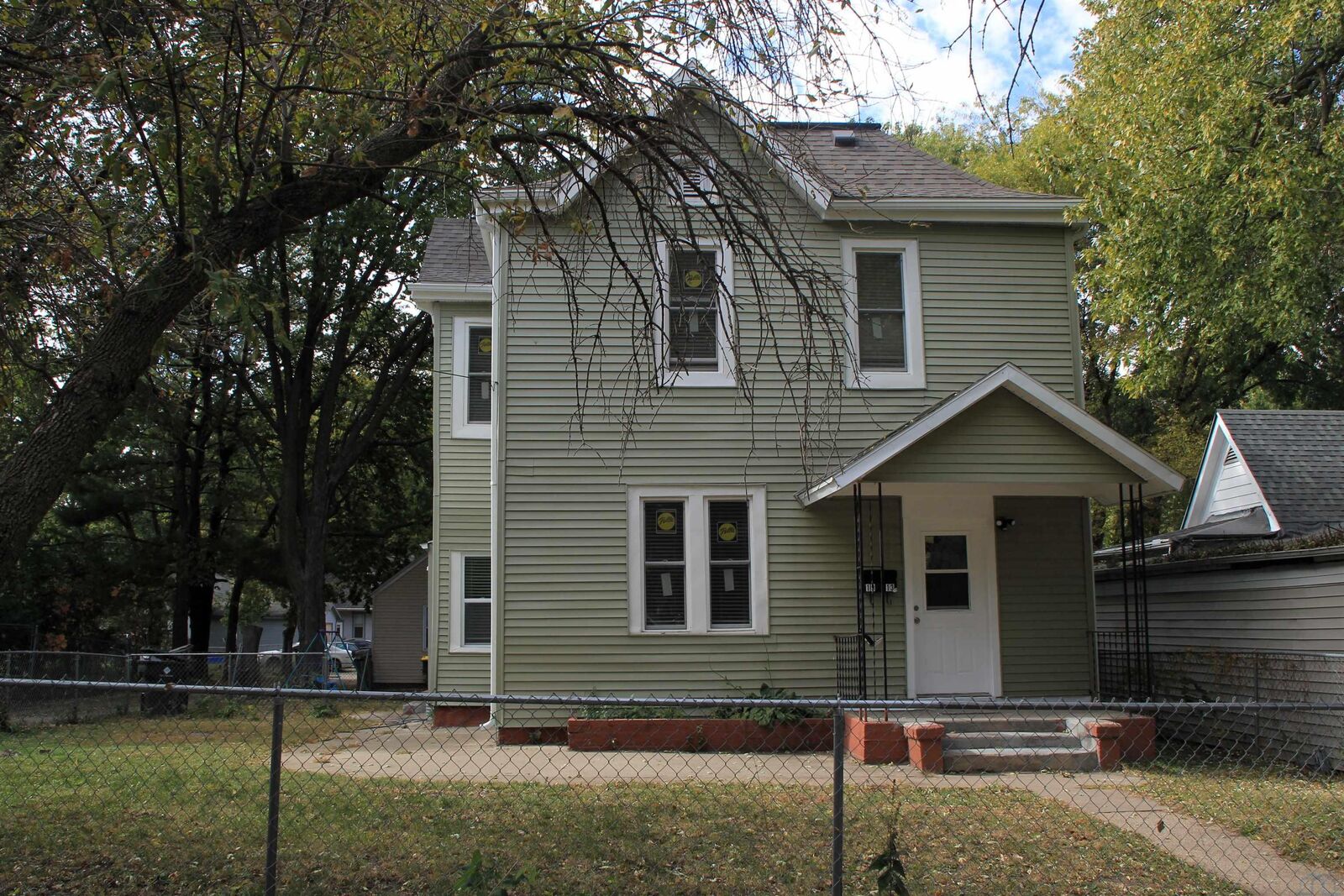 Property Photo:  1913 George  IA 51103 