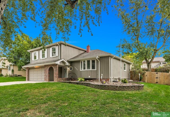 Property Photo: 1603 Cascio Drive NE 68046