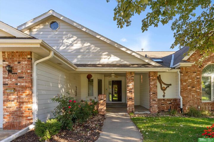 Property Photo: 14464 Burdette Street NE 68116