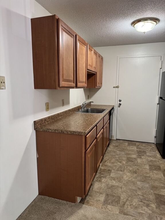 Property Photo: 6 Village Rock Lane 17 MA 01760