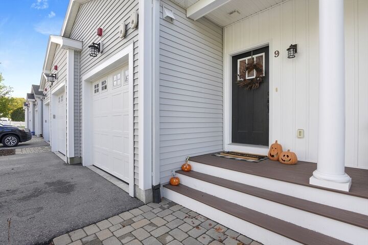 Property Photo:  74 Cox Street 9  MA 01749 