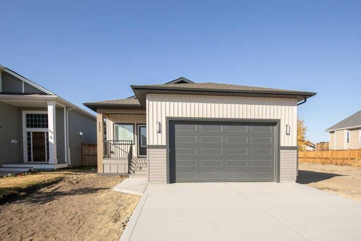 151 Cedar Square  Blackfalds AB T4M 0A2 photo