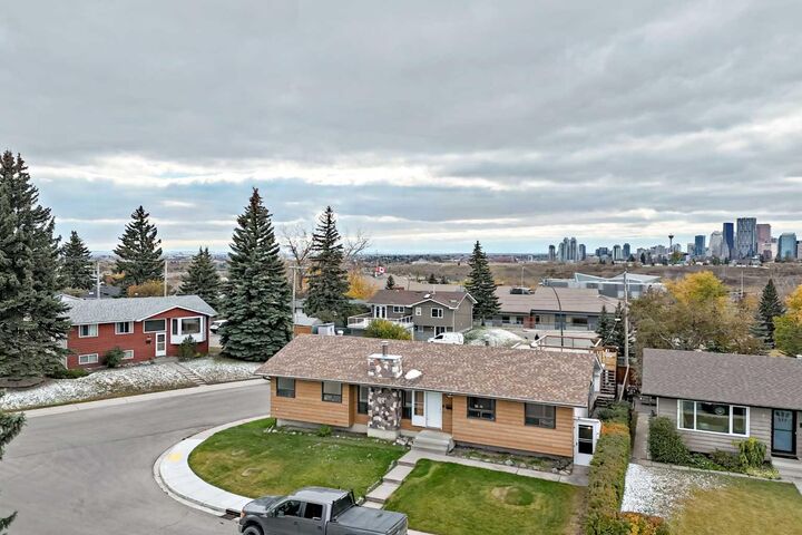 Property Photo: 603 Mariposa Place AB T2E 5V9