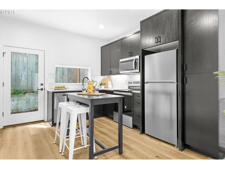 Property Photo: 3522 NE 44th Ave OR 97212