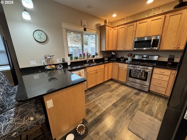 2317 Laura Ln  North Bend OR 97459 photo