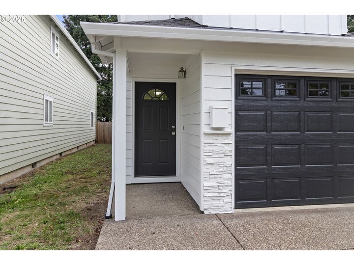 Property Photo:  3226 NE 81st Ave  OR 97213 