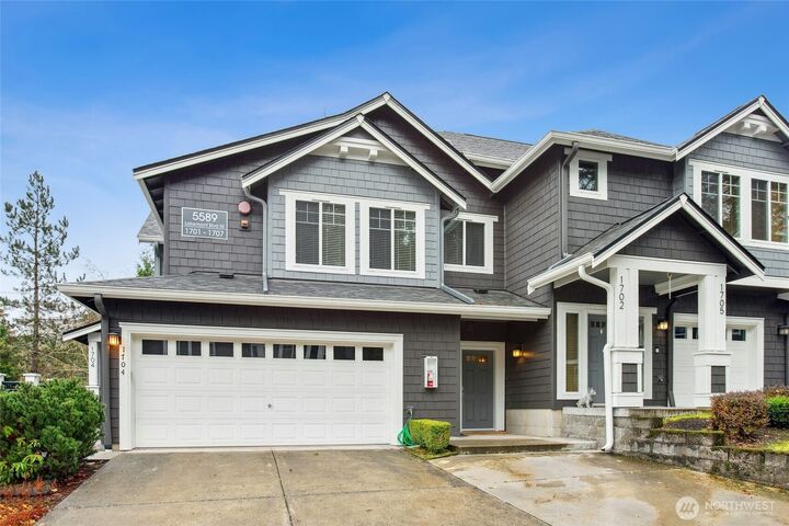 5589 SE Lakemont Blvd  SE 1702  Bellevue WA 98006 photo