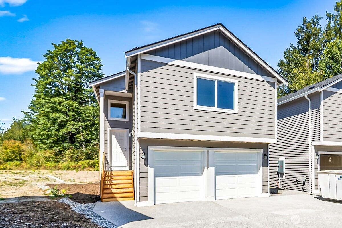 Property Photo: 1614 Birch Court B WA 98251