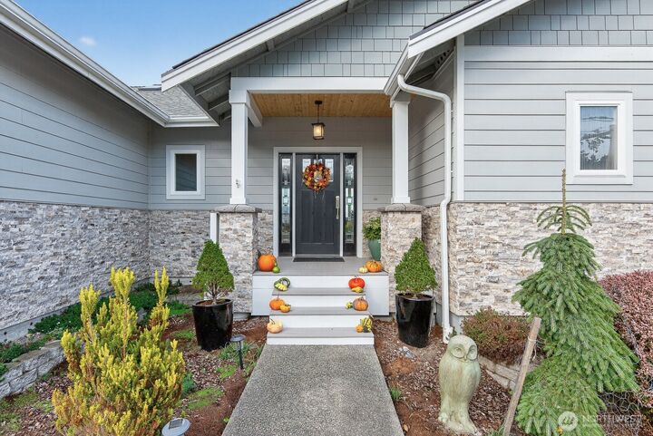 Property Photo:  3406 W 2nd Street  WA 98221 