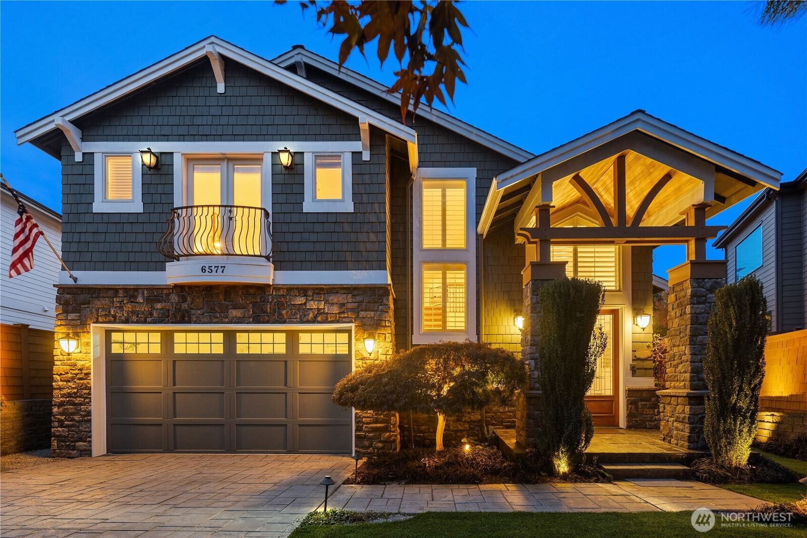 Property Photo: 6577 102nd Avenue NE WA 98033
