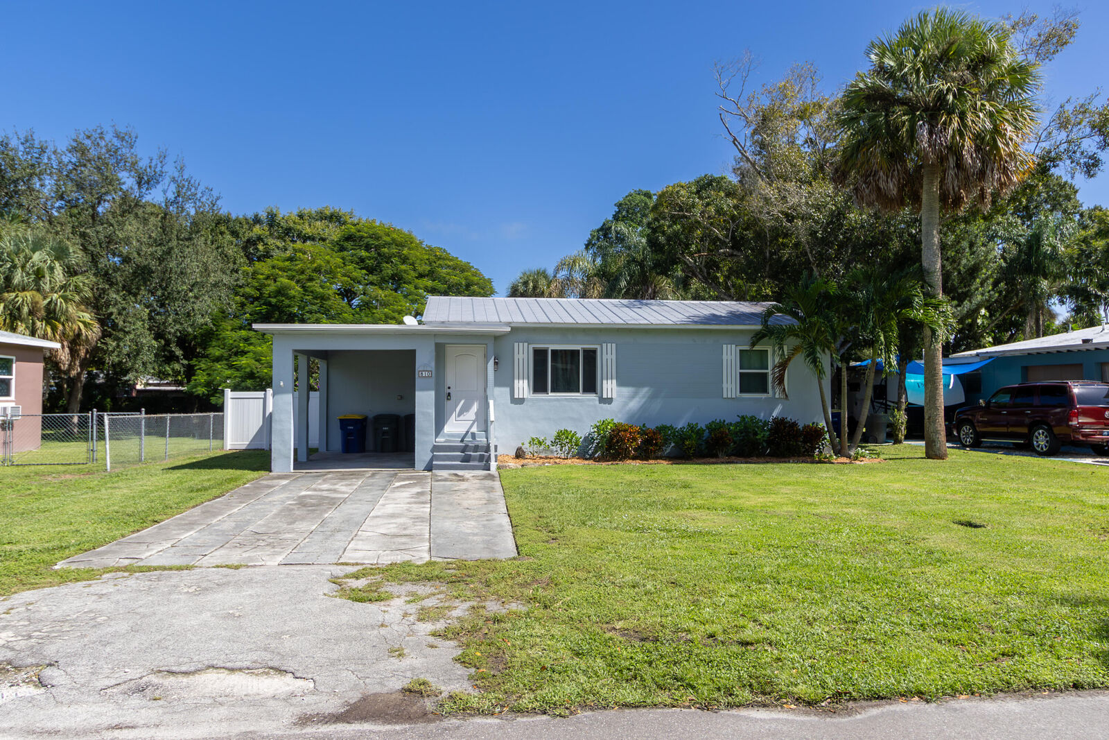 Property Photo:  810 Texas Court  FL 34950 