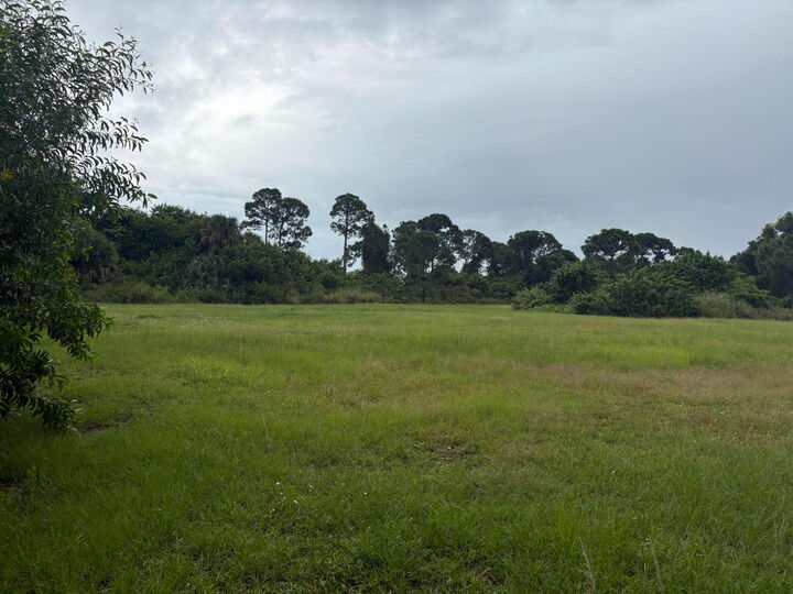 2520 SE Melaleuca Boulevard  Port Saint Lucie FL 34952 photo