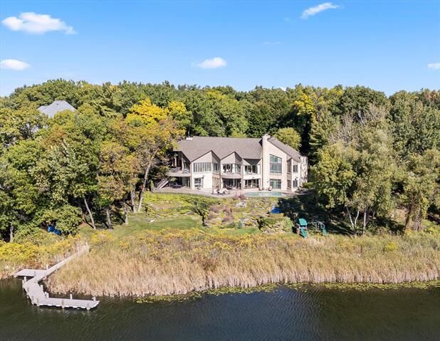 Property Photo: 1735 Heron Ridge Drive MI 48302