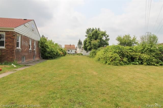 Property Photo: 5861 Bingham Street MI 48126