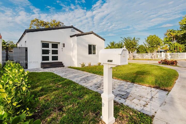 2101 SW 16th Ter  Miami FL 33145 photo