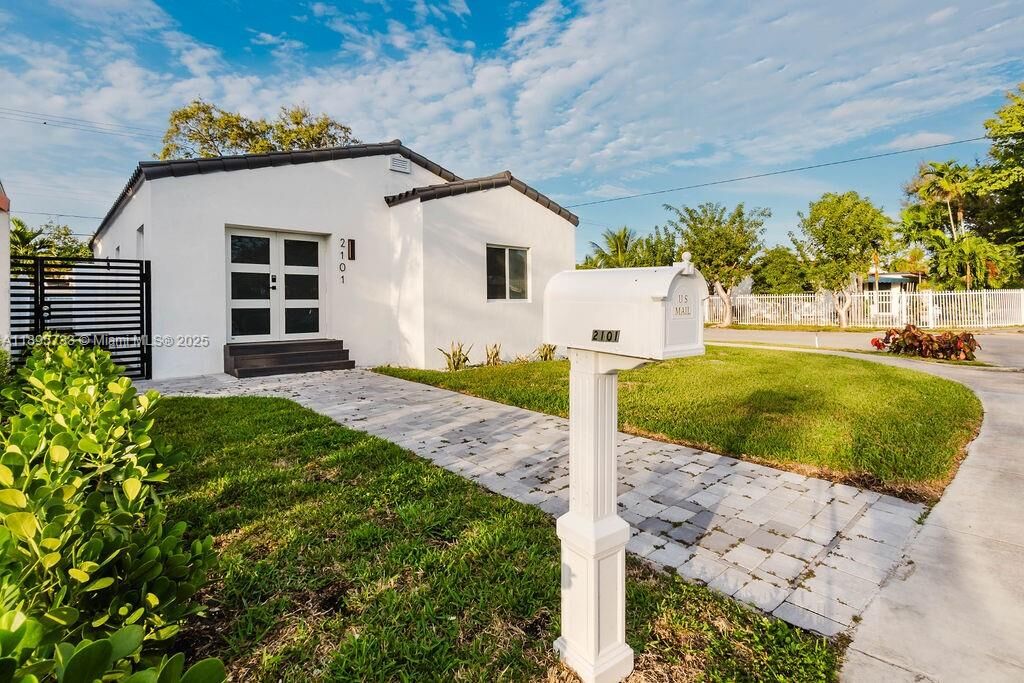 Property Photo: 2101 SW 16th Ter FL 33145