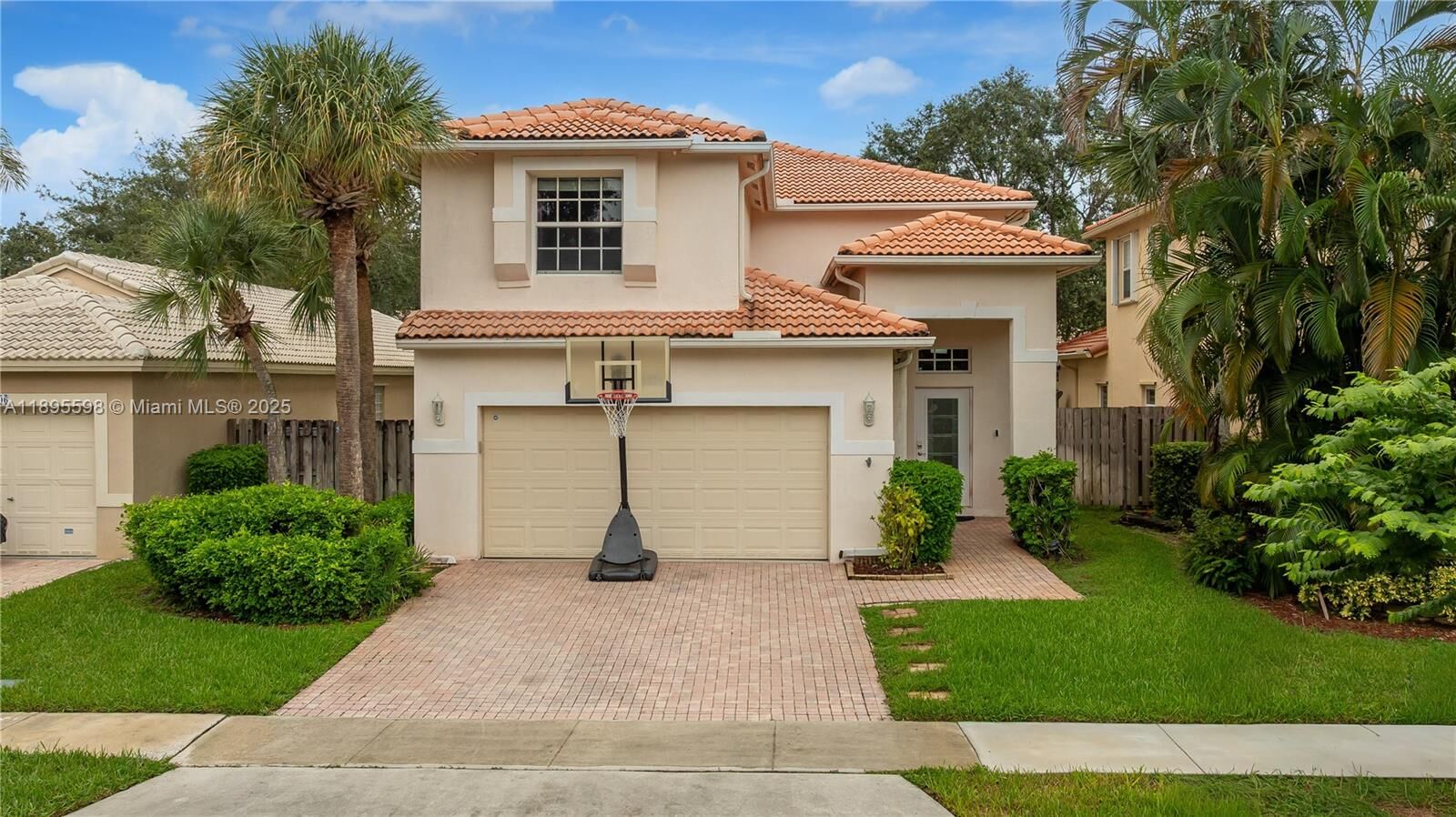 Property Photo:  1226 NW 170th Ter  FL 33028 