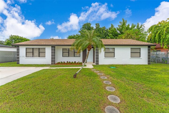 14420 Graves Dr  Miami FL 33176 photo