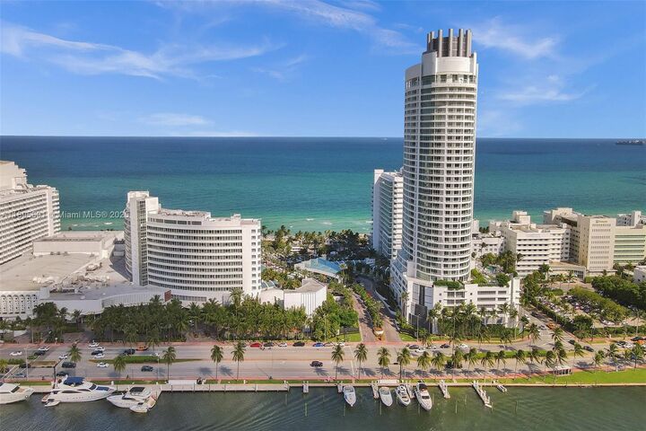 Property Photo:  4401 Collins Ave 2011  FL 33140 