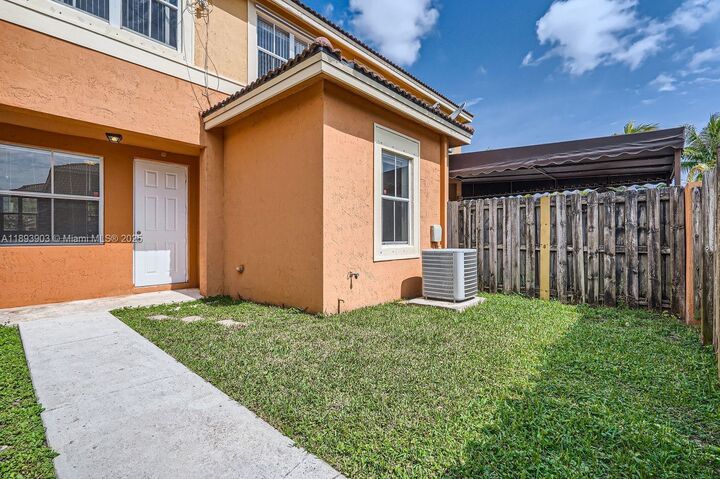 Property Photo: 24363 SW 109th Ave FL 33032