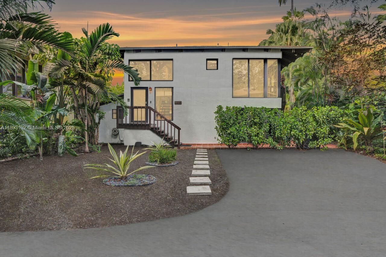 Property Photo: 6605 SW 55th Ln FL 33155