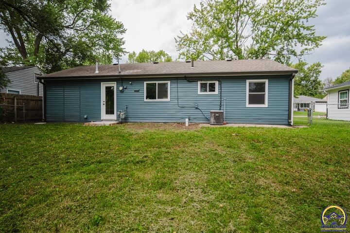Property Photo:  3380 SW Kirklawn Ave  KS 66611 