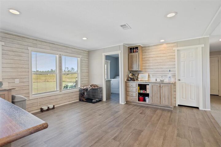 Property Photo: 20100 Parish Line Road LA 70648