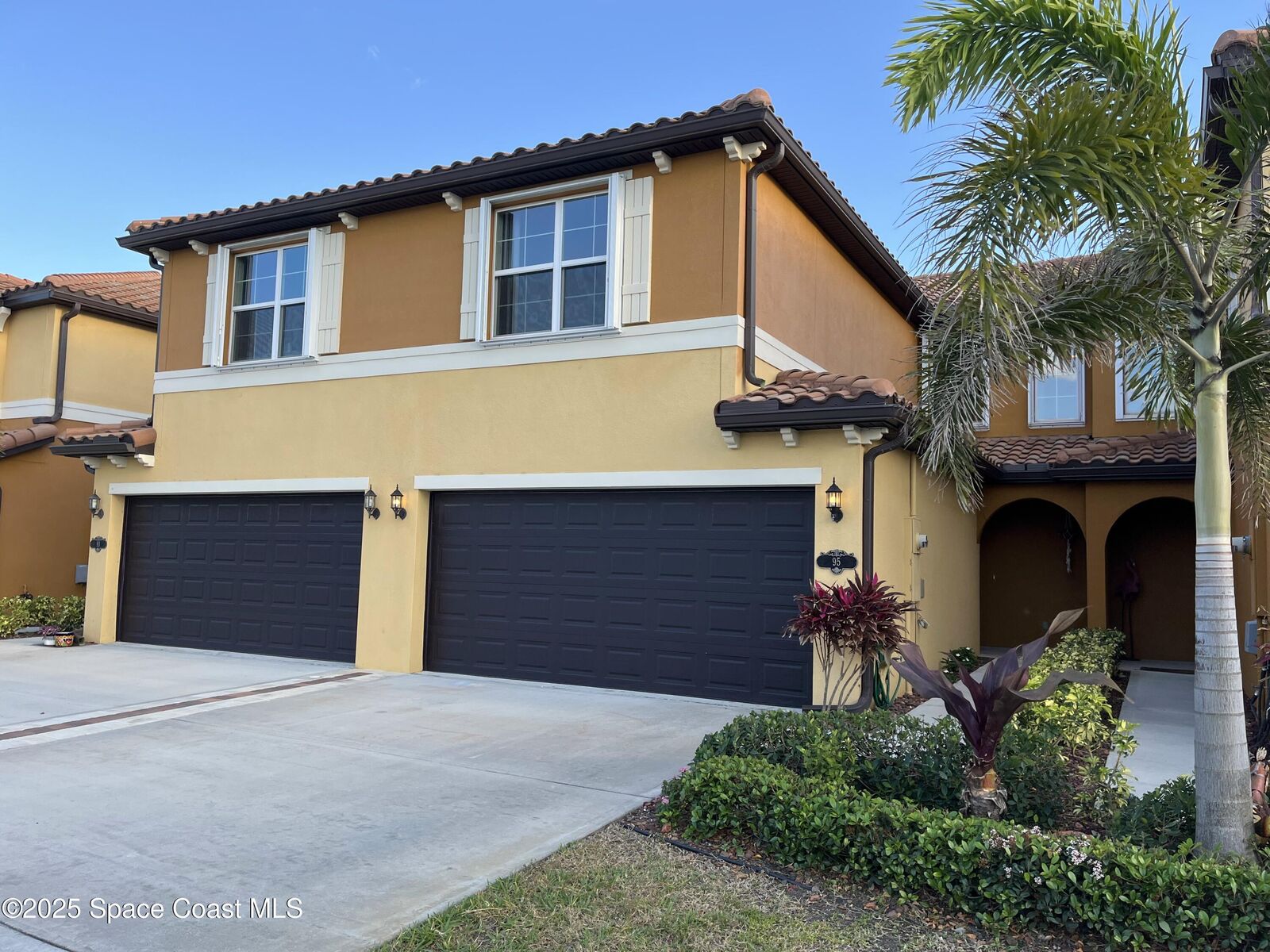 Property Photo:  95 Montecito Drive  FL 32937 