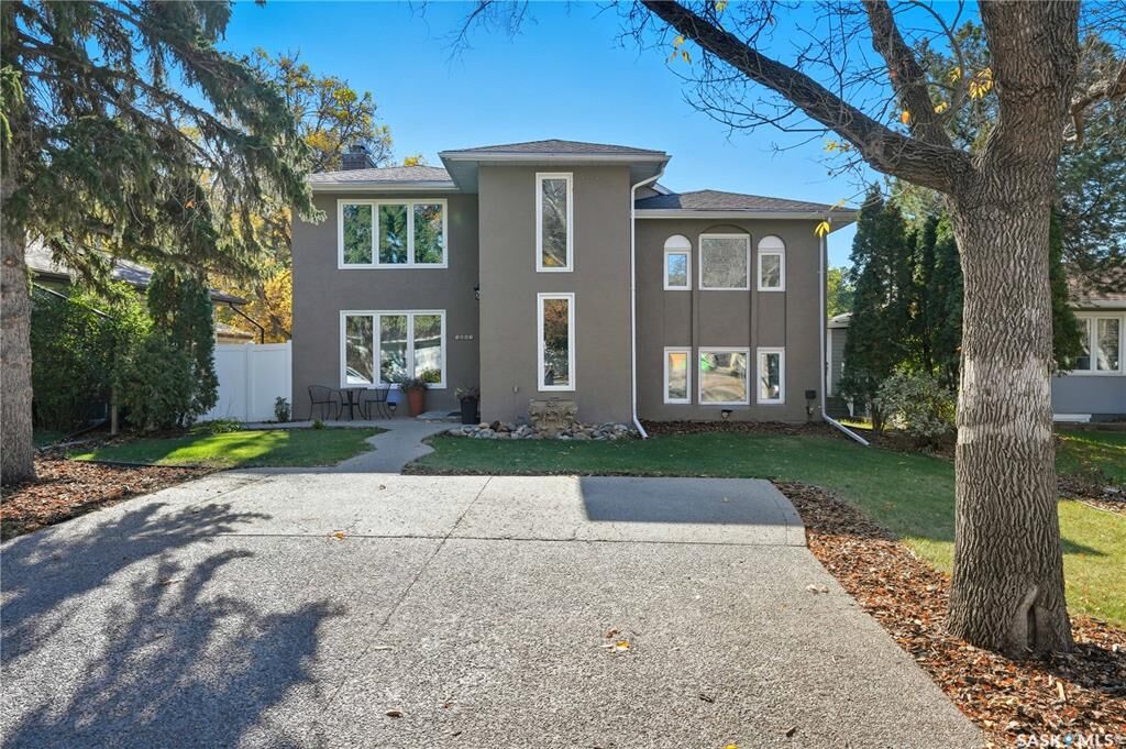 Photo de la propriété:  2807 Assiniboine Avenue  SK S4S 1E2
