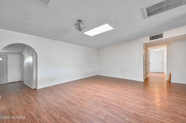 Property Photo: 3233 N El Tovar Avenue AZ 85705