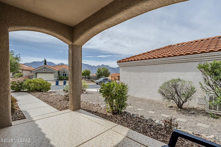 Property Photo: 2229 E Celosia Way AZ 85755