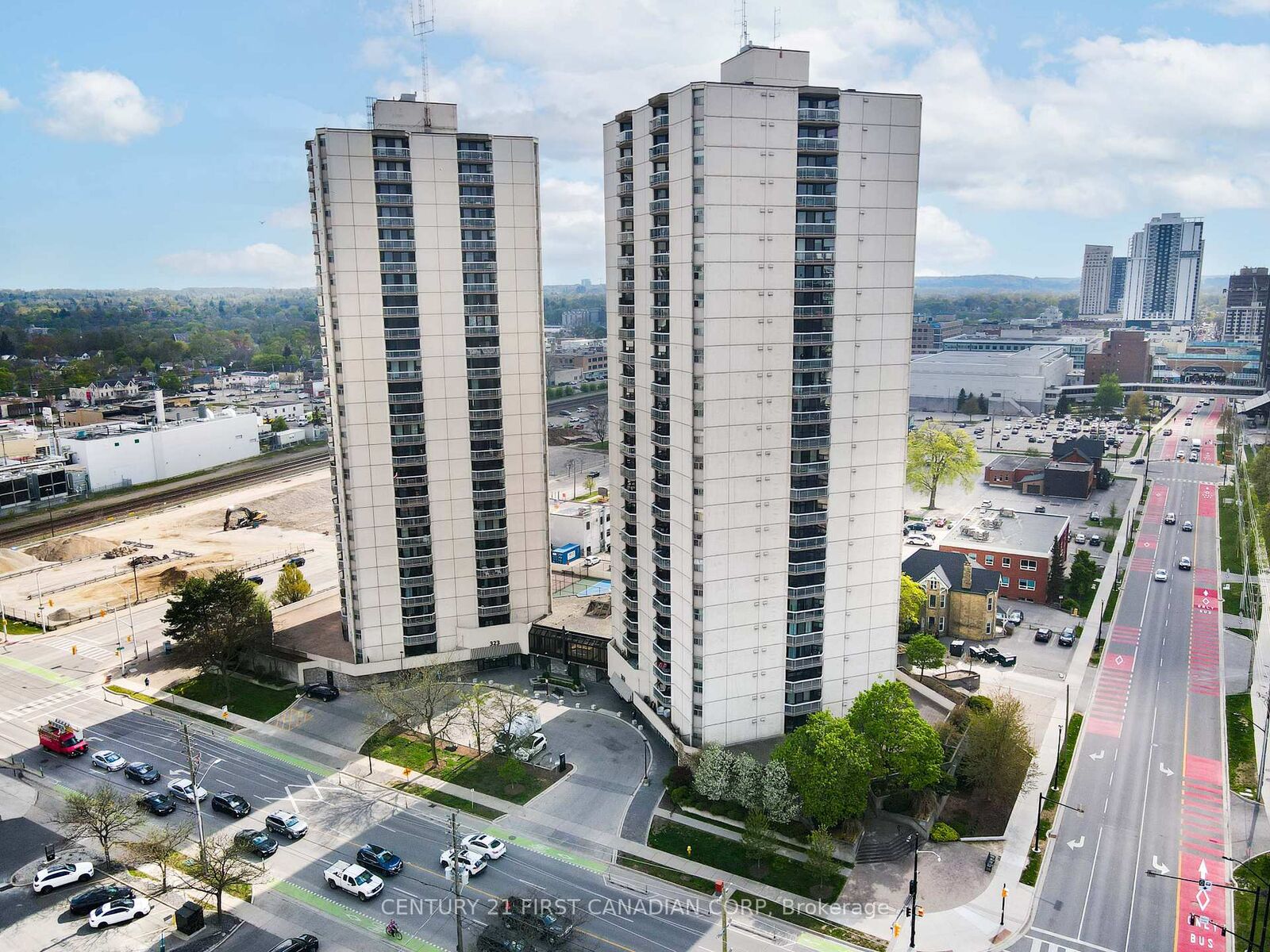 Property Photo: 363 Colborne Street 402 ON N6B 3N3