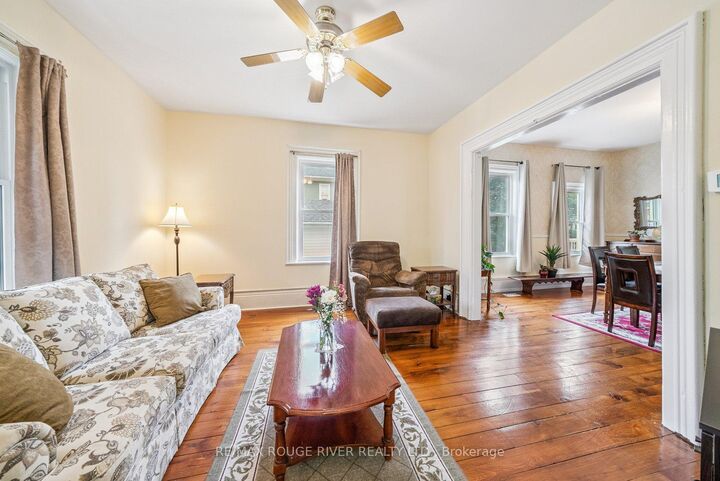 Property Photo: 21 Centre Avenue ON K0L 1L0