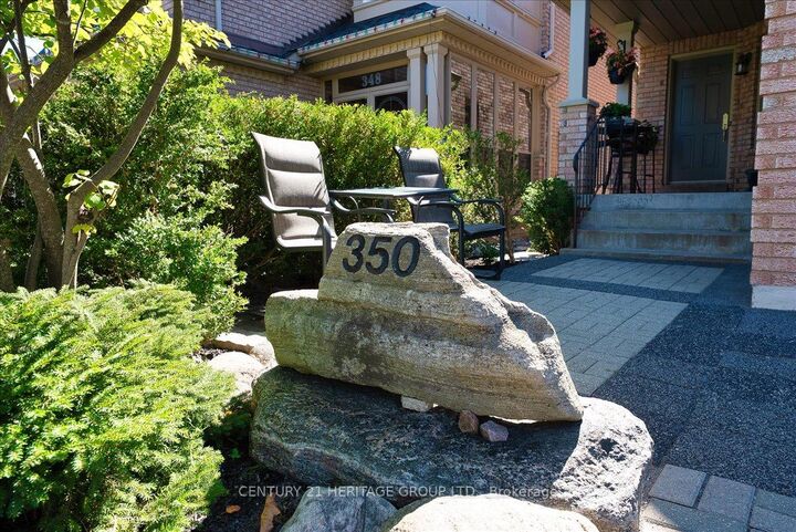 Property Photo: 350 Hewitt Circle ON L3X 2H1