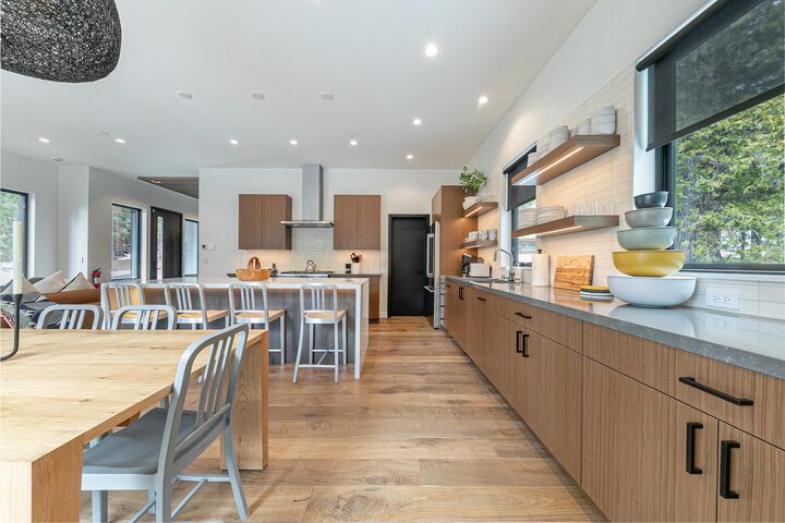 Property Photo: 100 Suffolk Place CA 96143-4251