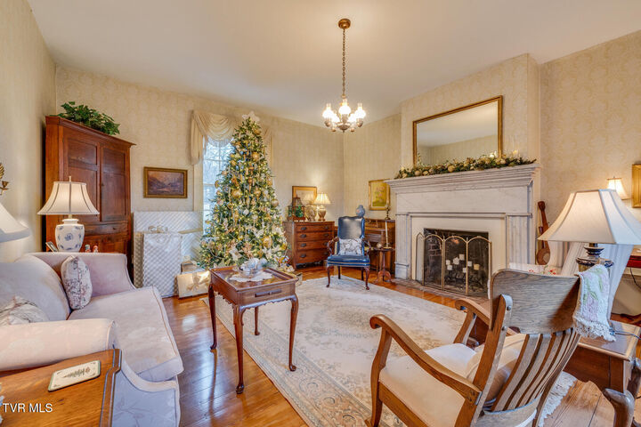 Property Photo: 1549 Highway 126 TN 37620