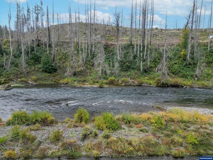 Property Photo: 35220 North Santiam Hwy SE OR 97346